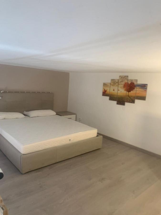 Odeon Apartment In Centro A Livorno Ngoại thất bức ảnh
